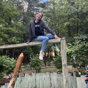 Meet your Posher, Eva